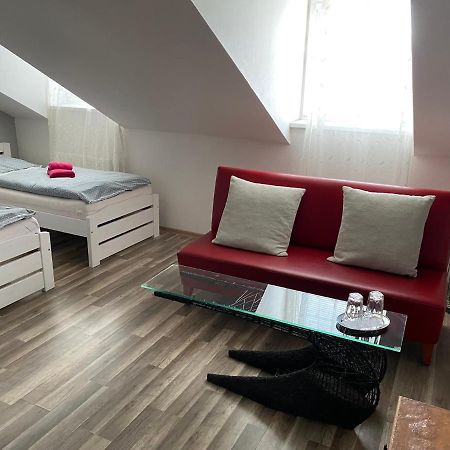 Penzion Alejova Kosice Ngoại thất bức ảnh