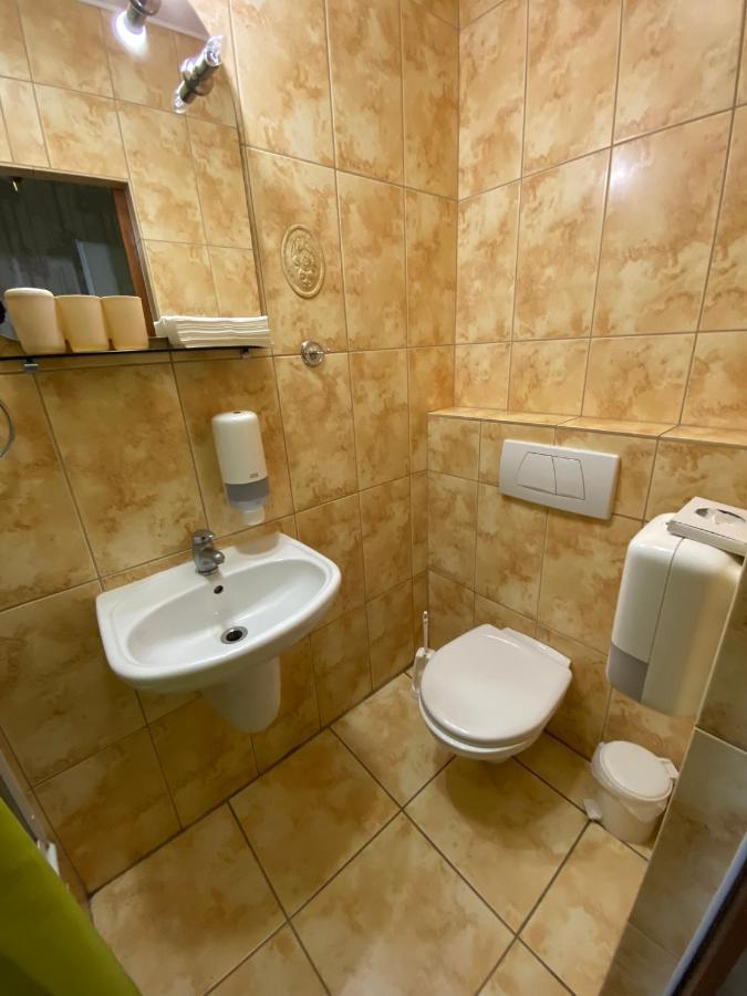 Penzion Alejova Kosice Ngoại thất bức ảnh
